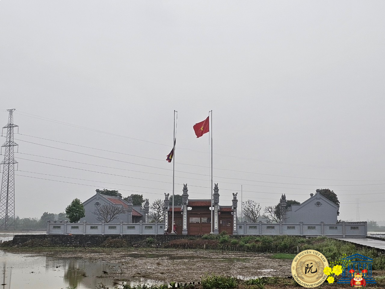Lăng mộ của ngài Nguyễn Bặc, thủy tổ của dòng họ Nguyễn tại nhà thờ và lăng Thái tể Đinh quốc công tại xã Gia Phương, huyện Gia Viễn, tỉnh Ninh Bình.