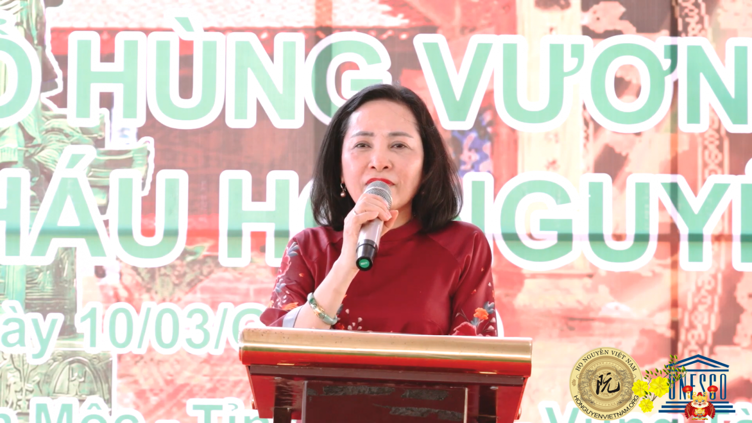 Bà Nguyễn Thị Thanh - Uỷ viên trung ương Đảng, Trưởng ban công tác đại biểu, phó trưởng ban tổ chức Trung Ương phát biểu tại buổi lễ.