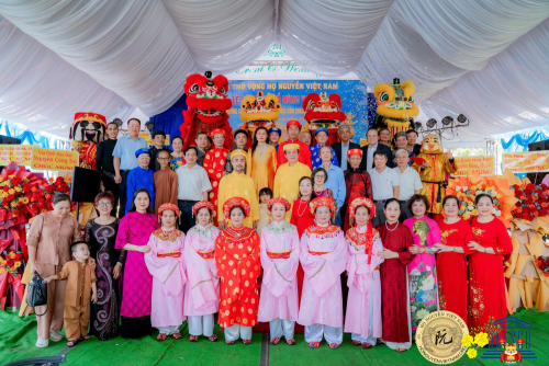 LỄ GIỖ TỔ VÀ KHÁT VỌNG KẾT NỐI CỦA CỘNG ĐỒNG HỌ NGUYỄN VIỆT NAM TẠI NHÀ THỜ VỌNG HỌ NGUYỄN VIỆT NAM