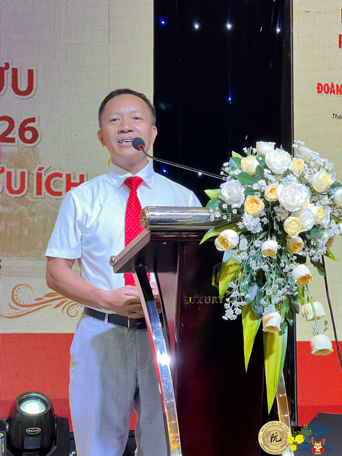 anh Nguyễn Hữu Nghĩa, một người con tâm huyết đã dành nhiều năm đi rọc Bắc Nam để kết nối các nhà thờ họ